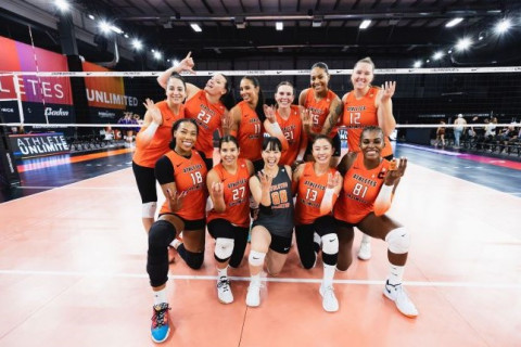 パリ五輪代表のリベロ・小島満菜美、アスリーツアンリミテッドで最終週に挑む。「選手も観客もリアクションが大きく、良い雰囲気です」 サムネイル