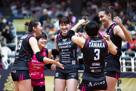 姫路が岡山をストレートで下し、初の決勝進出。SAGA久光は大阪MVに3-1で勝利し、2年連続で決勝の舞台へ　皇后杯準決勝 サムネイル