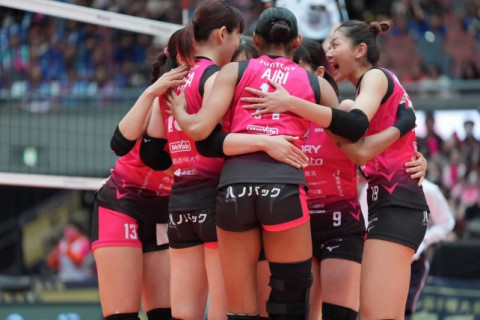 姫路が初優勝。2セットダウンからフルセットの激闘を制す。MVPに井上愛里沙　皇后杯決勝 サムネイル