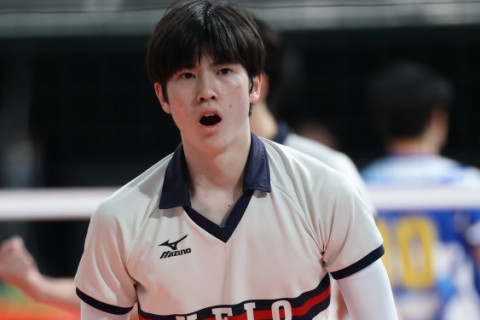 慶應義塾主将で191cmのセッター・松田悠冬。左足骨折を乗り越え3回戦へ「支えてくれた方々への感謝を忘れずに戦う」　春高バレー サムネイル