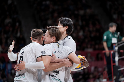 フォト 大阪ブルテオン 西田有志、山本智大　永露元稀　ラリーエバデダンら　2025.03.02 有明コロシアム サムネイル