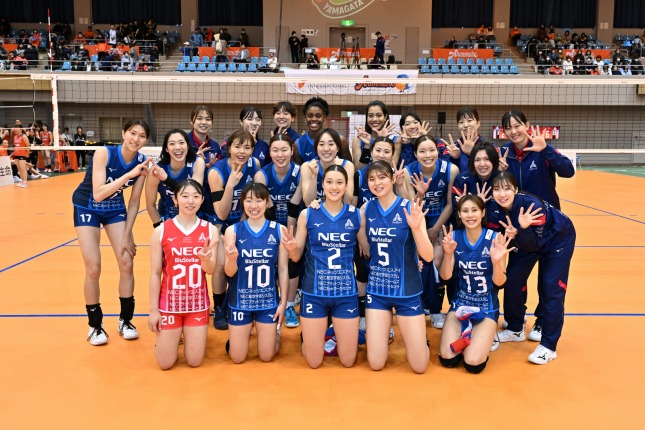 NEC川崎のチャンピオンシップ進出が決まる。SAGA久光がデンソーに2連勝。首位大阪MVが埼玉上尾に敗れる　SV女子