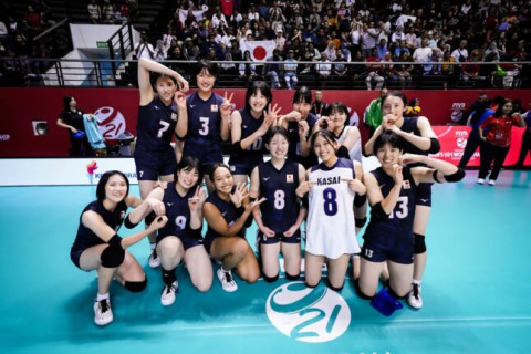 U21女子代表、準決勝でブルガリアをストレートで下し、銀メダル以上が確定　2025女子U21世界選手権大会 サムネイル