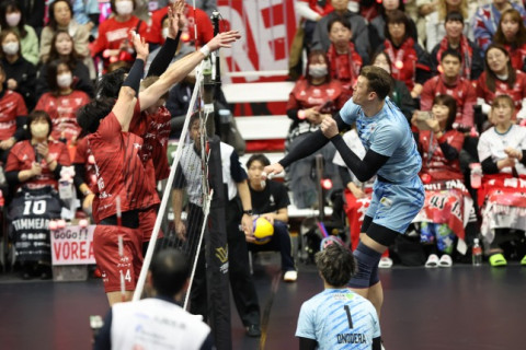 全試合アウェイチームの2勝で今節を終える。STINGS愛知が4位に浮上　SV男子 サムネイル