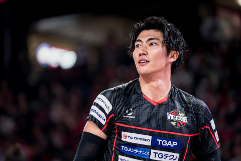 フォト ウルフドッグス名古屋 2025.11.13 TOYOTA  ARENA TOKYO   水町泰杜、宮浦健人、佐藤駿一郎、深津英臣ほか　SV男子 サムネイル
