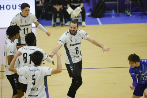 大阪Bとサントリーが4勝目。ヴォレアスが日鉄堺BZを3-0で破り、7位に浮上　SV男子 サムネイル