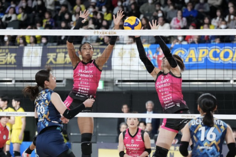 姫路、SAGA久光、NEC川崎などが準々決勝へ。昨年優勝の姫路は岡山とのフルセットを制す　皇后杯 サムネイル