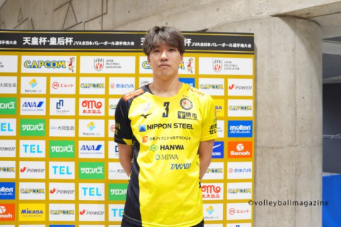 日鉄堺BZ・安井恒介「リーグを通してオポジットとしての引き出しを増やせれば、自分自身の成長だけでなく大宅さんを助けることにも繋がる」 天皇杯ミニインタビュー サムネイル