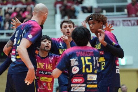東京GB、サントリー、WD名古屋が2勝で今節を終える。年明けは1月3日に再開　SV男子 サムネイル