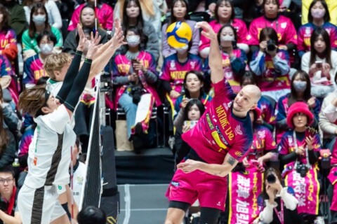 東京GBがフルセットの激闘を制し、ホームで広島THに勝利　SV男子 サムネイル