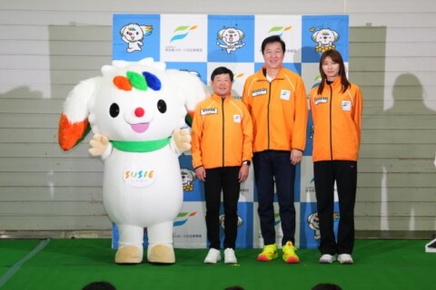 元日本代表の川合俊一さんと大友愛さんが小学生を対象にトークショー＆バレー教室。”聖地”・東京体育館でバレーボールの魅力を伝える サムネイル