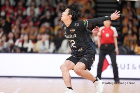 WD名古屋・水町泰杜「良いサーバーが揃っているので、3、4点差になってもブレイクで2点ずつ良いサーブで作っていく落ち着いた展開をやらないといけない」 SV男子会見 サムネイル