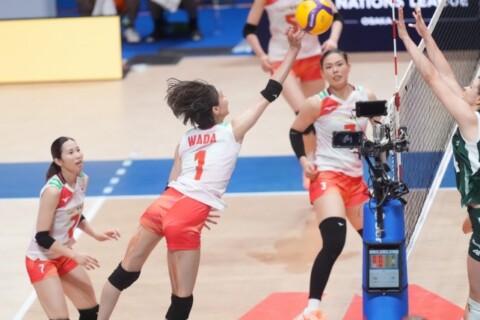 女子日本代表、大激闘を制し、ポーランドに3-2。崖っぷちからファイナルラウンド進出を決める　VNL サムネイル