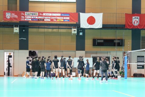 女子日本代表が公開練習と囲み取材を実施。出席者は石川真佑主将ら14人 サムネイル