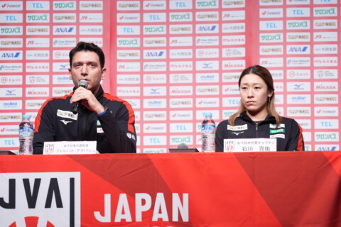 石川真佑主将「プレッシャーの中で戦っていく時はメンタルの部分がプレーに出ることを感じた」 日本代表女子帰国後会見 サムネイル