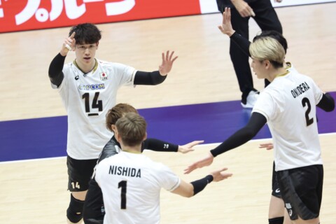 男子日本代表、日韓戦をストレートで制し、決勝へ。13日、五輪出場権を懸けてイランと対戦　アジア選手権準決勝 サムネイル